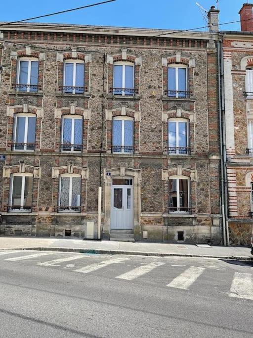 Le 102 De La Gare: Appartement Neuf Et Climatise Châlons-en-Champagne Exterior foto